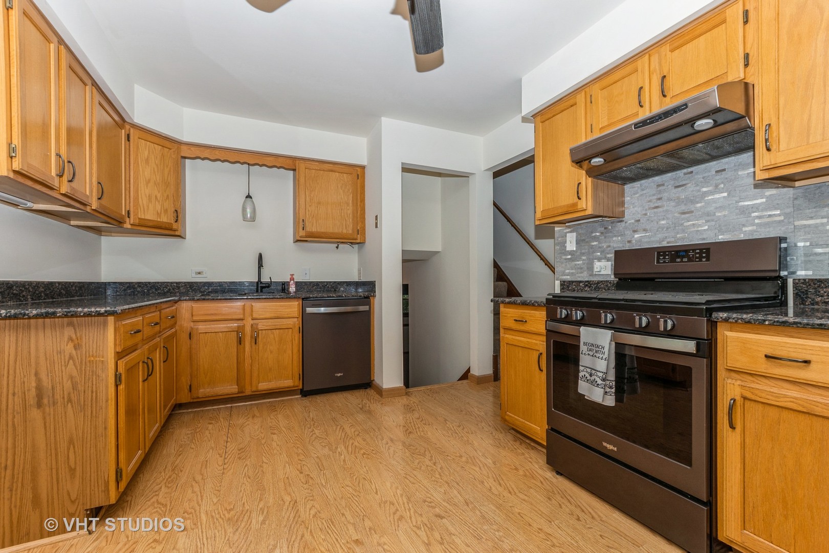 218 Poston Road, Willow Springs, IL 60480