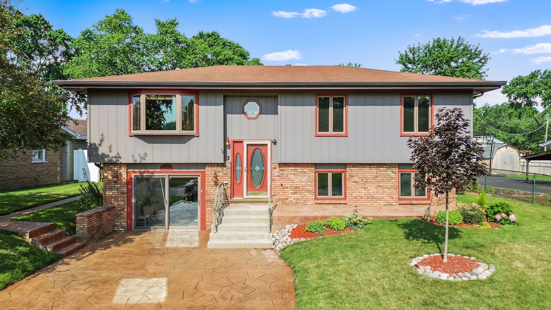 16052 Debra Drive, Oak Forest, IL 60452