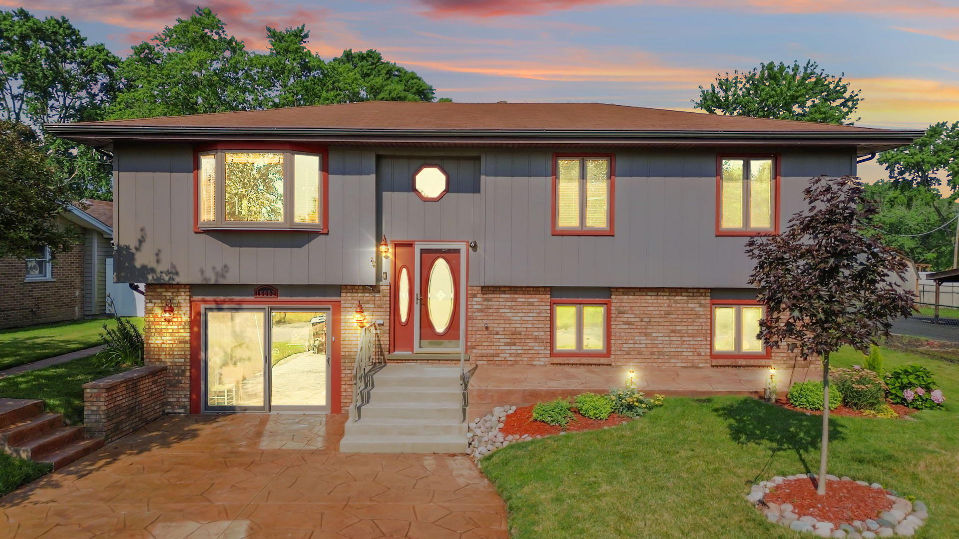 16052 Debra Drive, Oak Forest, IL 60452