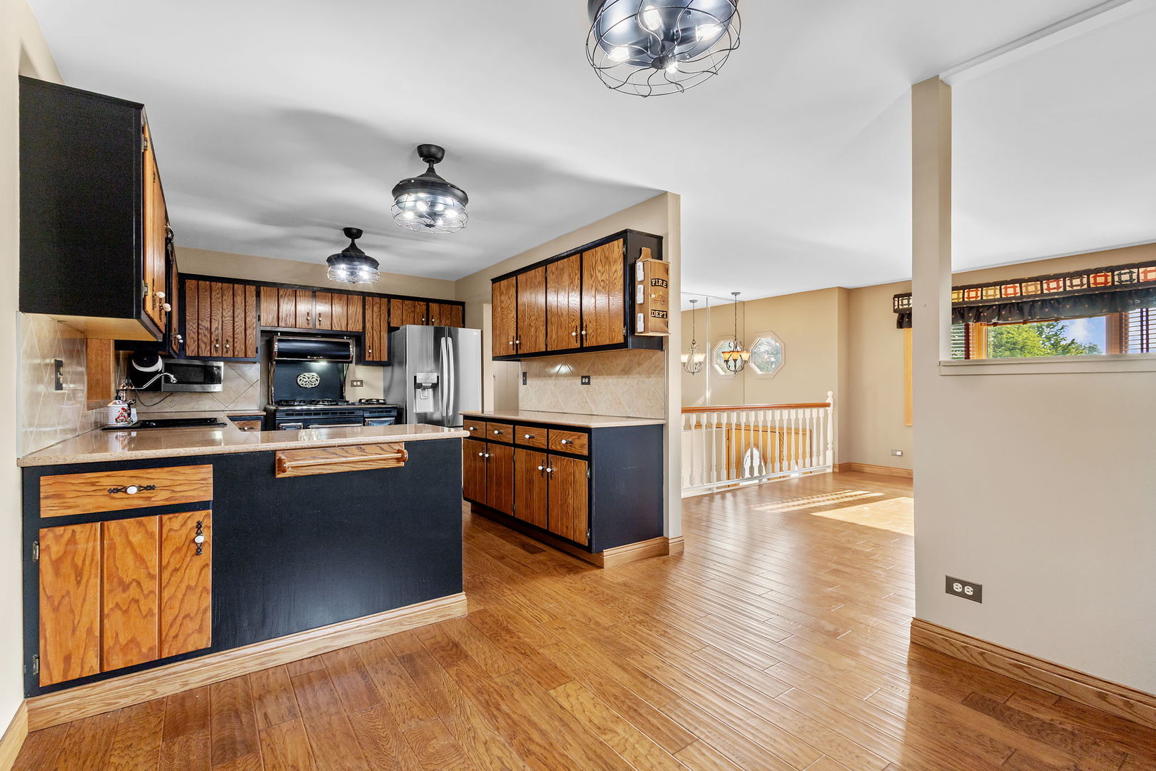 16052 Debra Drive, Oak Forest, IL 60452