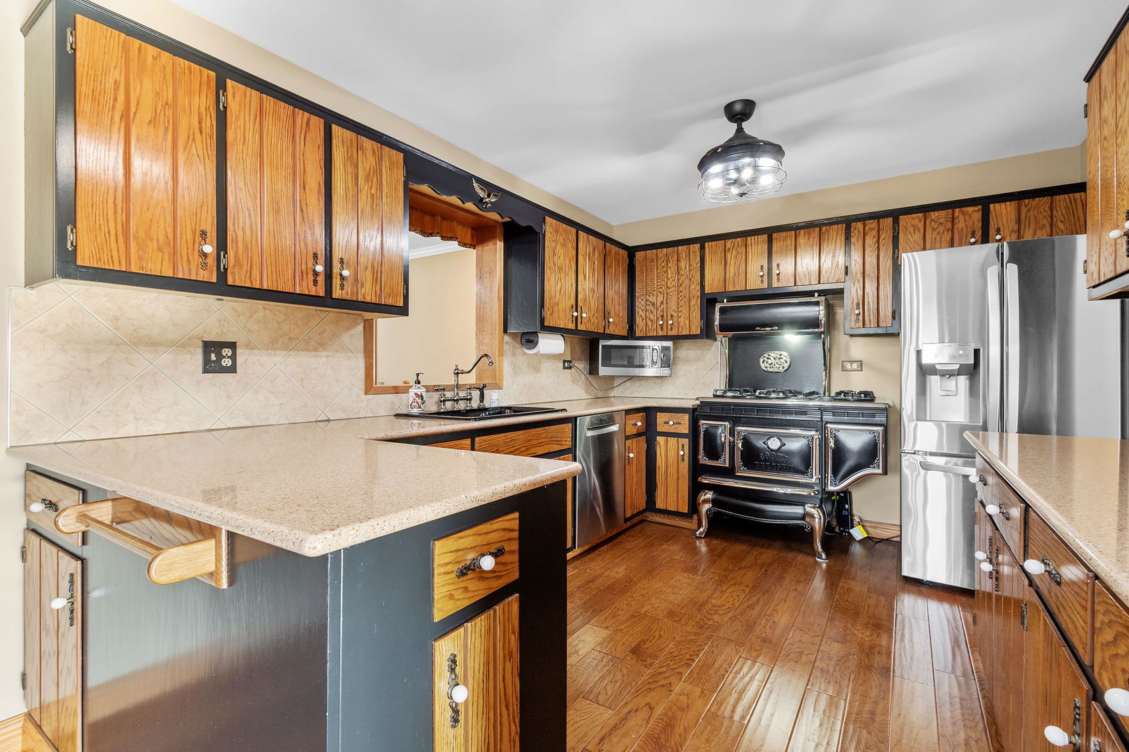 16052 Debra Drive, Oak Forest, IL 60452