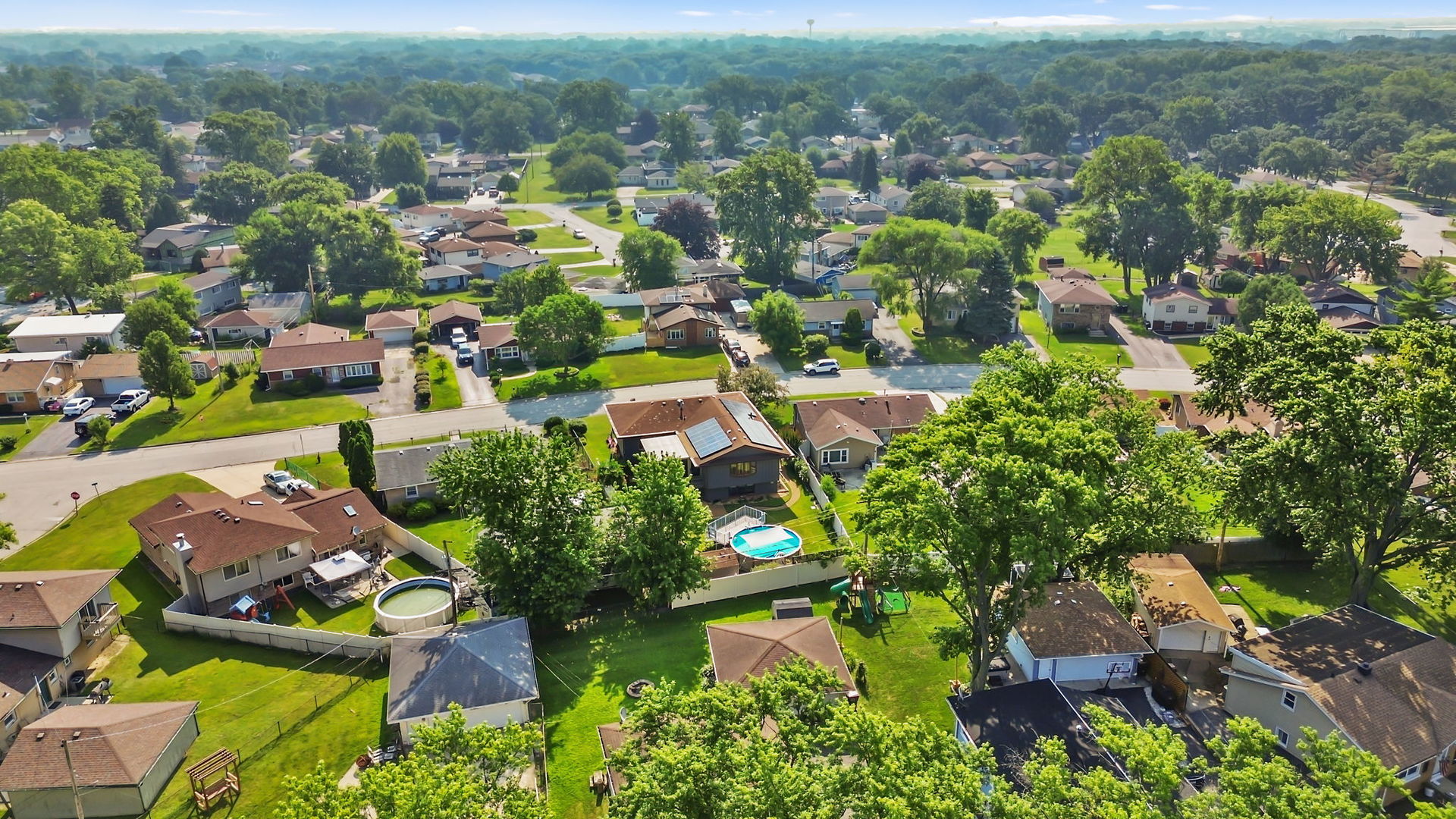 16052 Debra Drive, Oak Forest, IL 60452