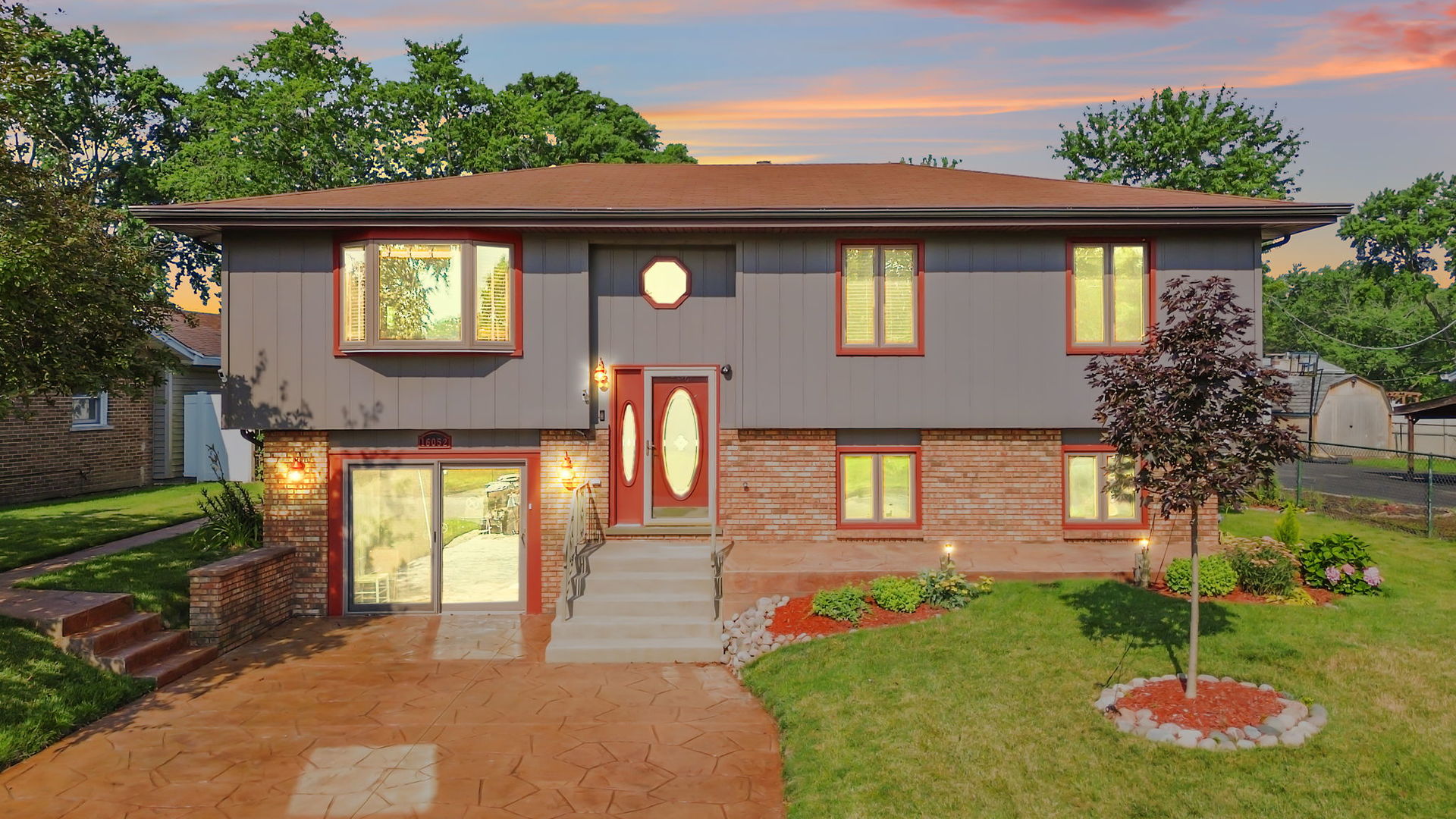 16052 Debra Drive, Oak Forest, IL 60452