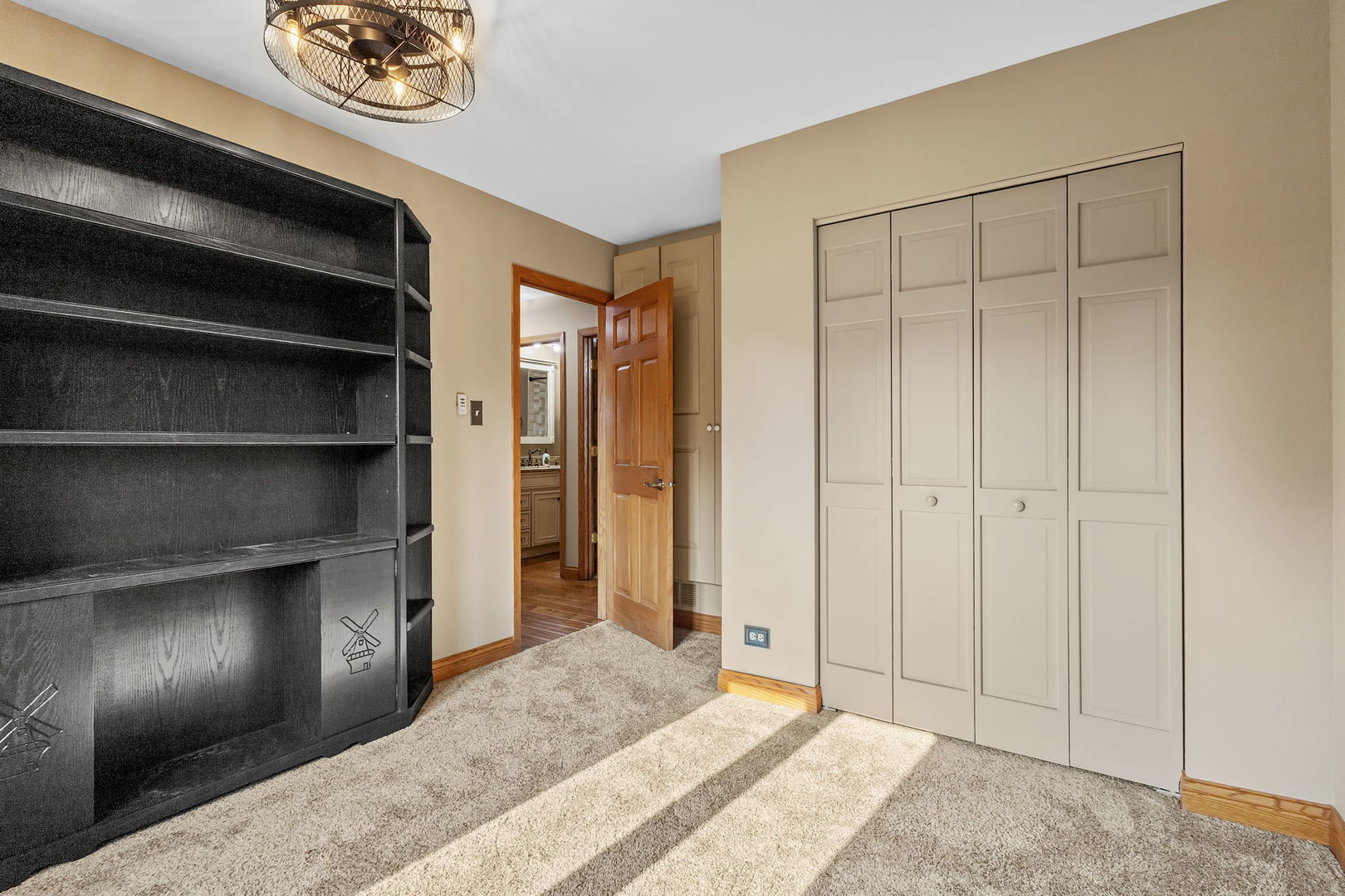 16052 Debra Drive, Oak Forest, IL 60452