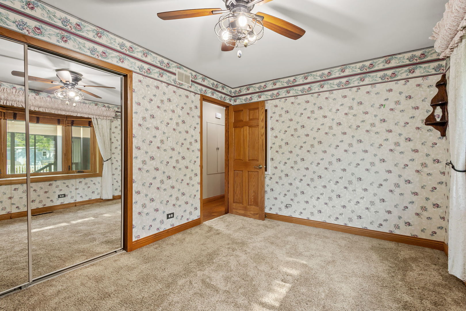 16052 Debra Drive, Oak Forest, IL 60452