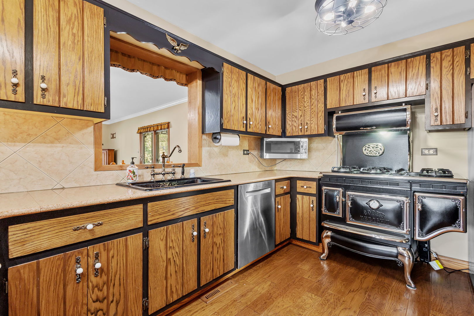16052 Debra Drive, Oak Forest, IL 60452