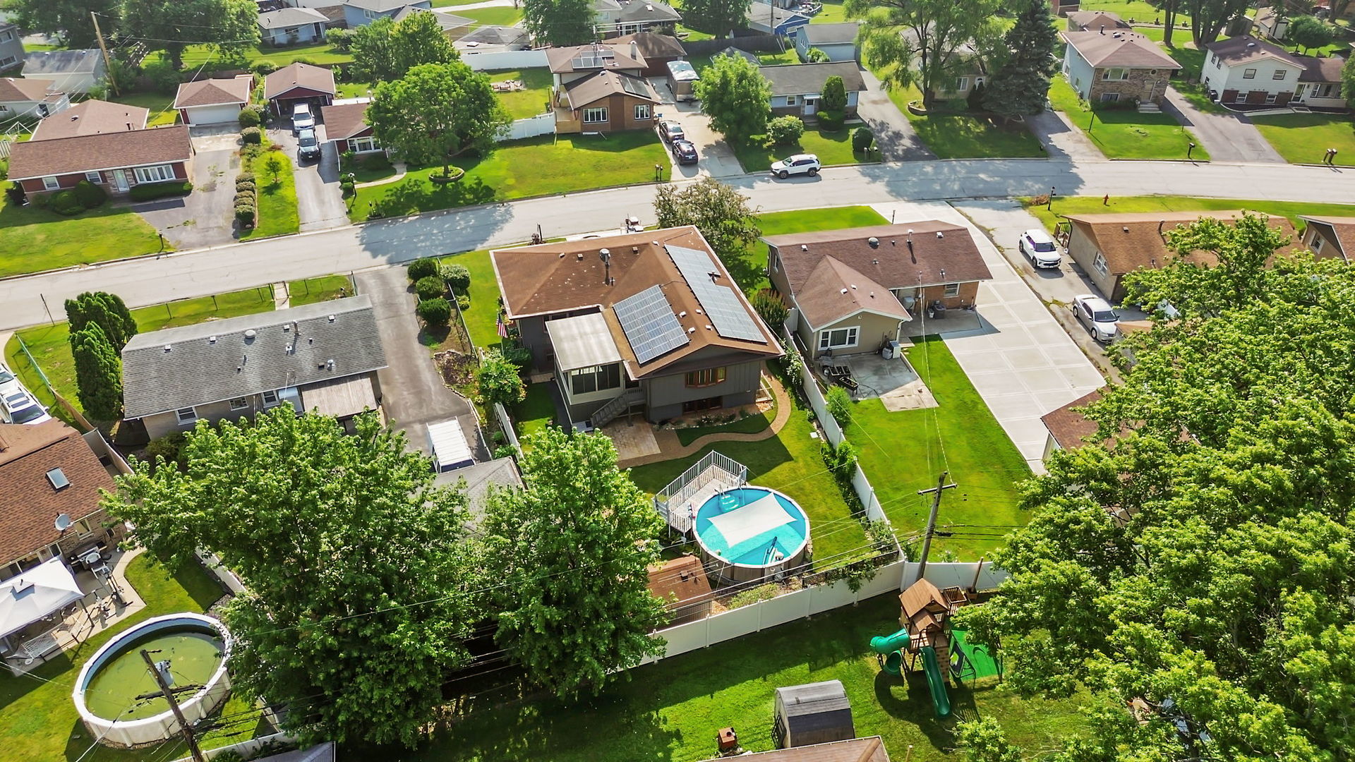 16052 Debra Drive, Oak Forest, IL 60452