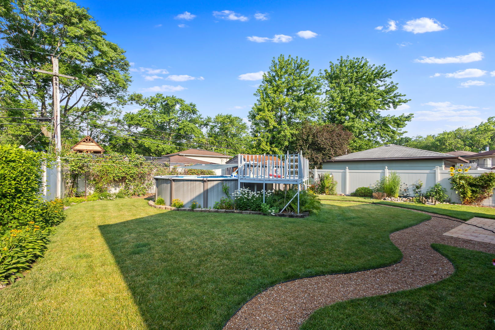 16052 Debra Drive, Oak Forest, IL 60452