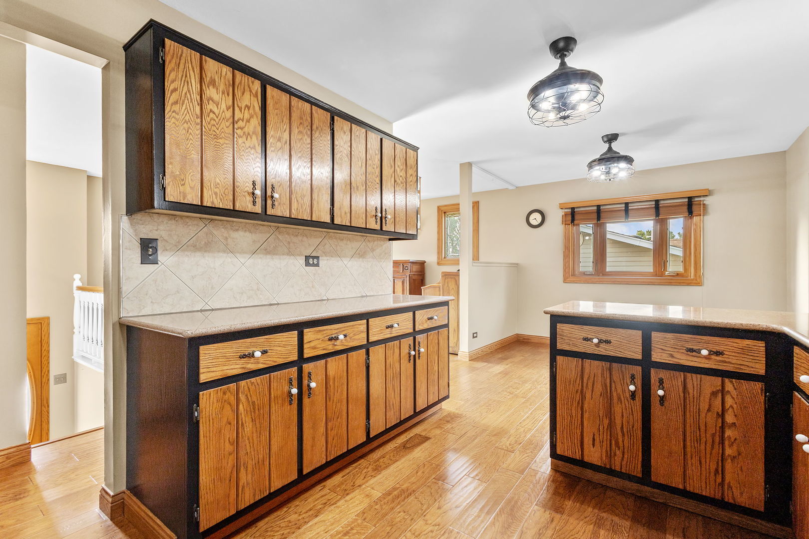 16052 Debra Drive, Oak Forest, IL 60452