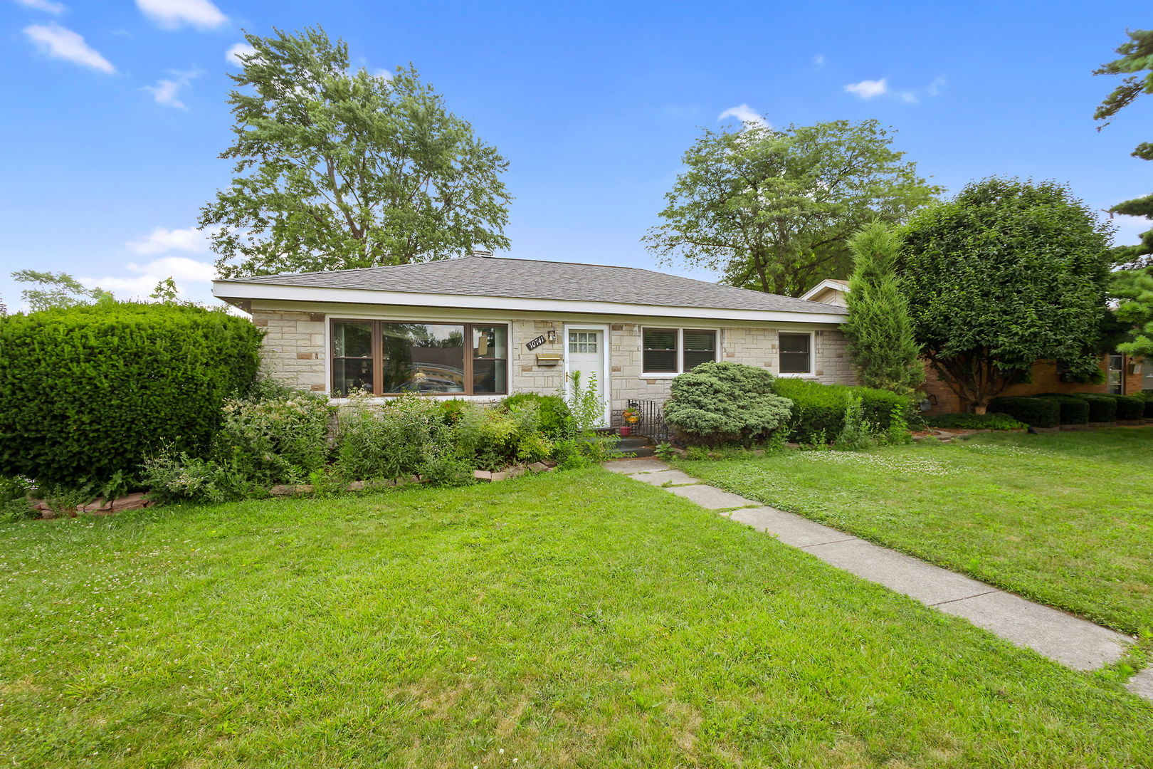 10741 Mason Avenue, Chicago Ridge, IL 60415