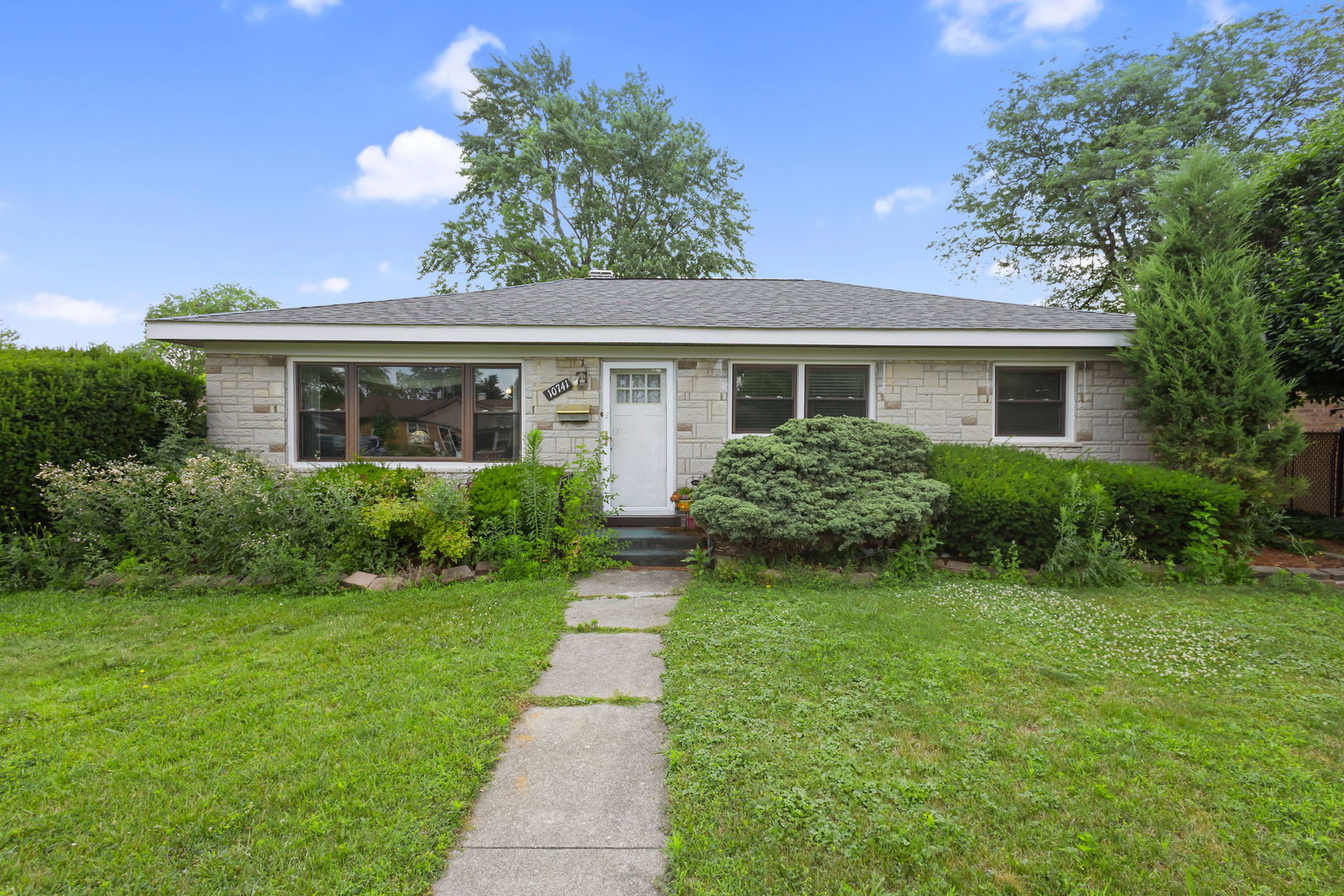 10741 Mason Avenue, Chicago Ridge, IL 60415