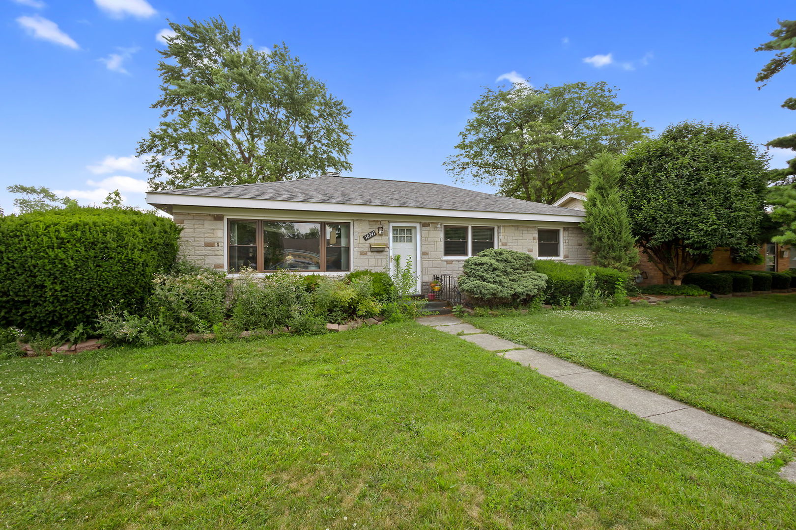 10741 Mason Avenue, Chicago Ridge, IL 60415