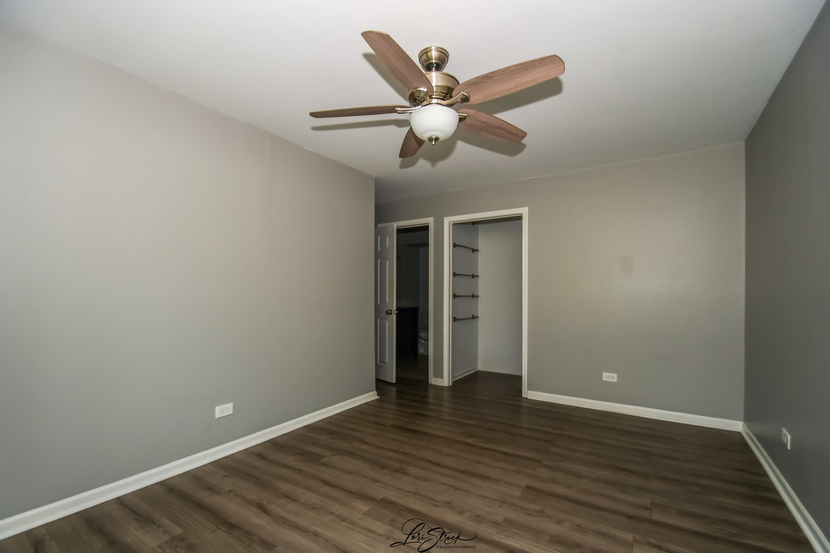 7000 Remington Court #102, Woodridge, IL 60517