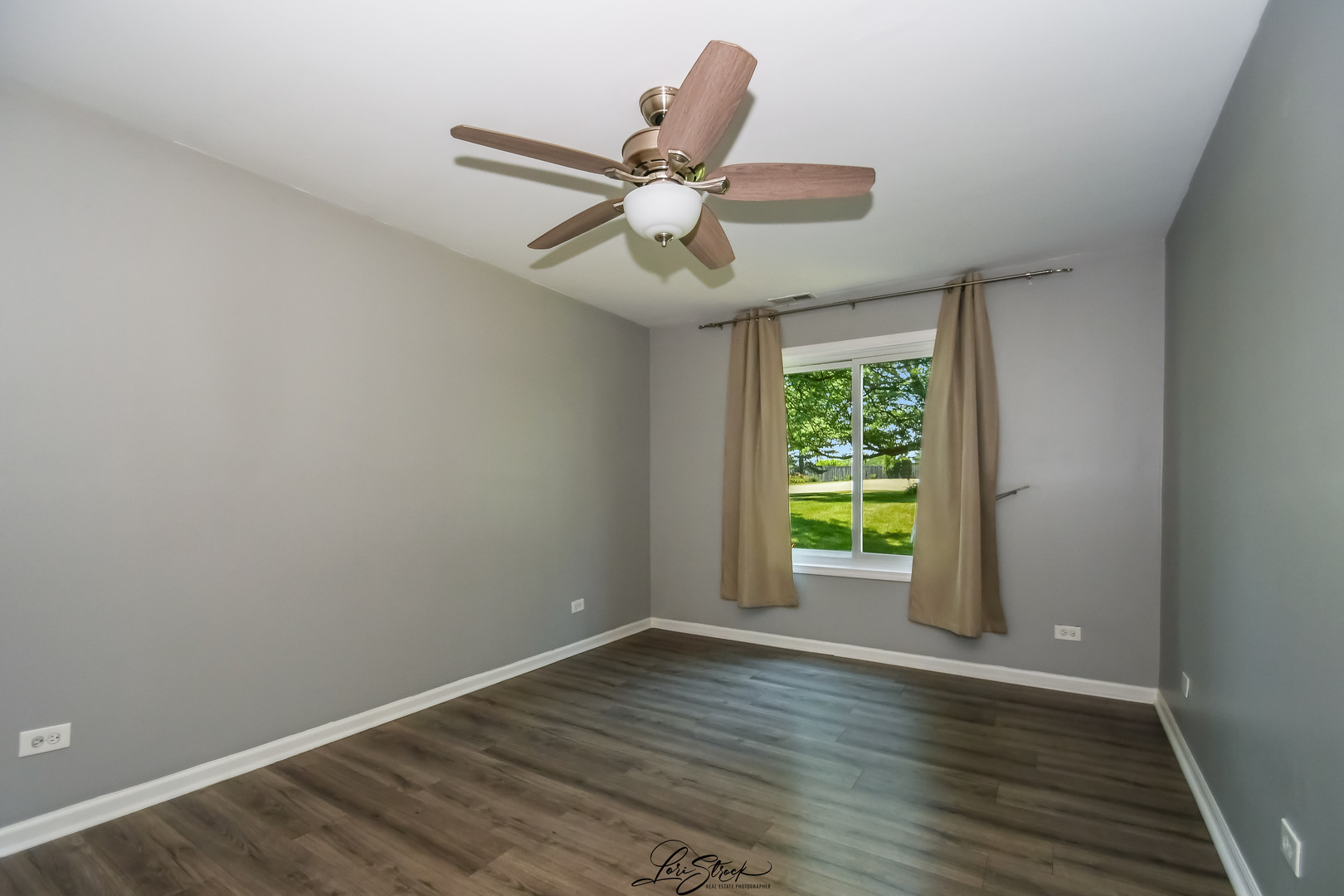 7000 Remington Court #102, Woodridge, IL 60517