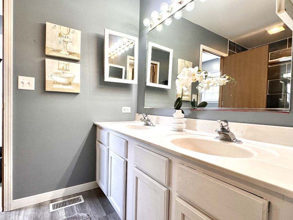 1531 Southport Court, Zion, IL 60099