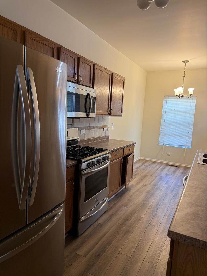 830 County Line Road #830, Aurora, IL 60502