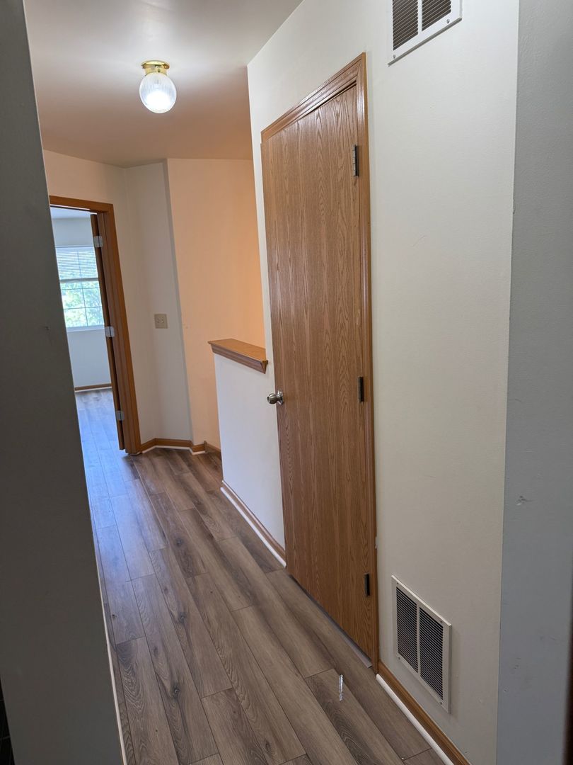 830 County Line Road #830, Aurora, IL 60502
