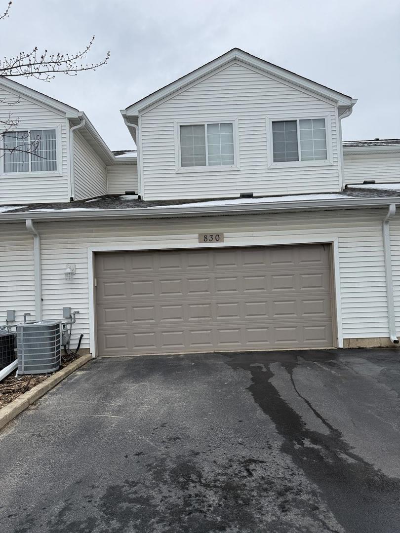 830 County Line Road #830, Aurora, IL 60502