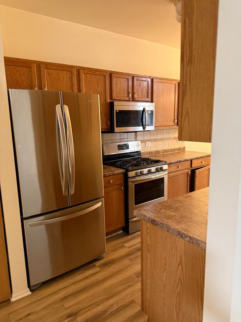 830 County Line Road #830, Aurora, IL 60502