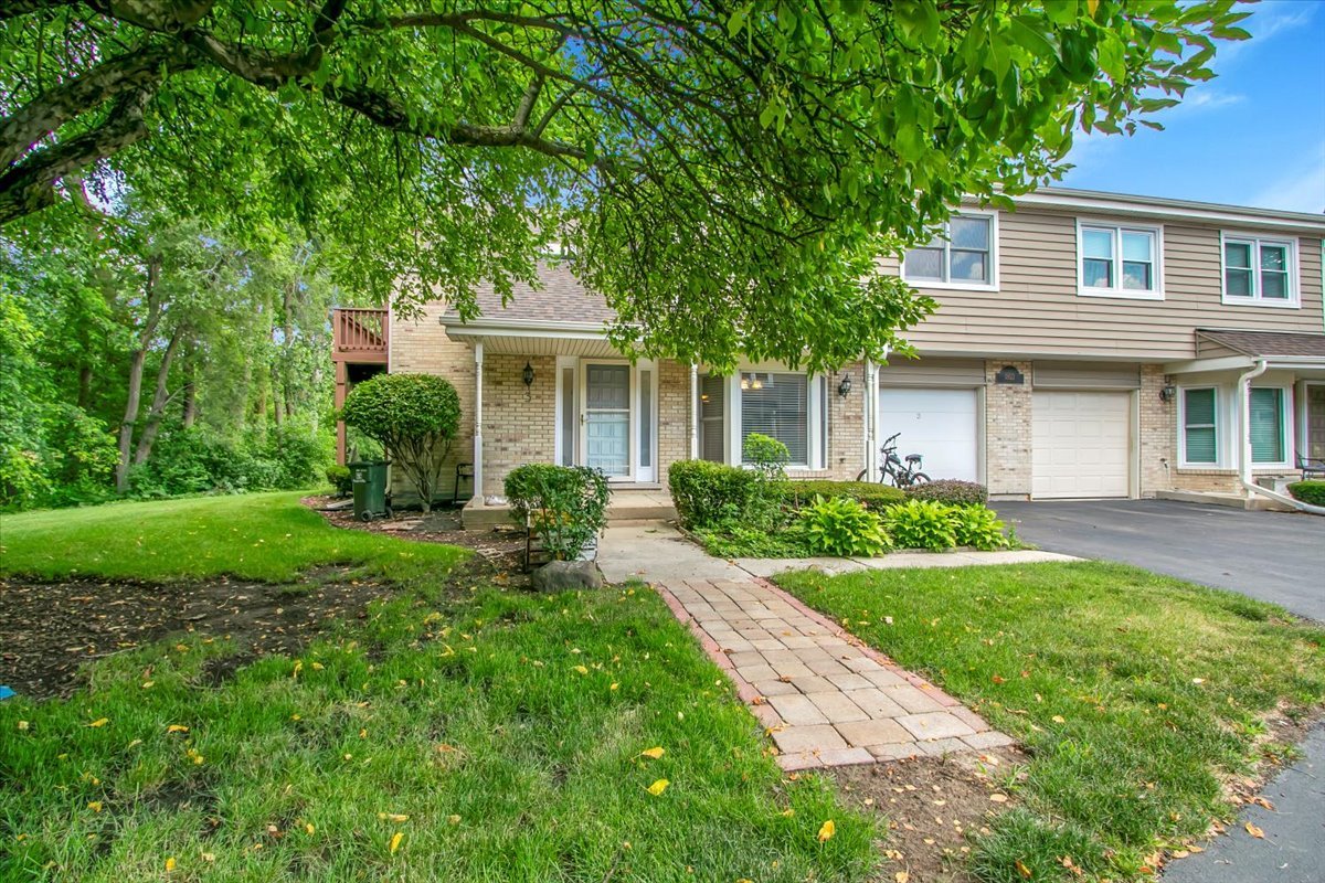1921 Wisteria Court #3, Naperville, IL 60565