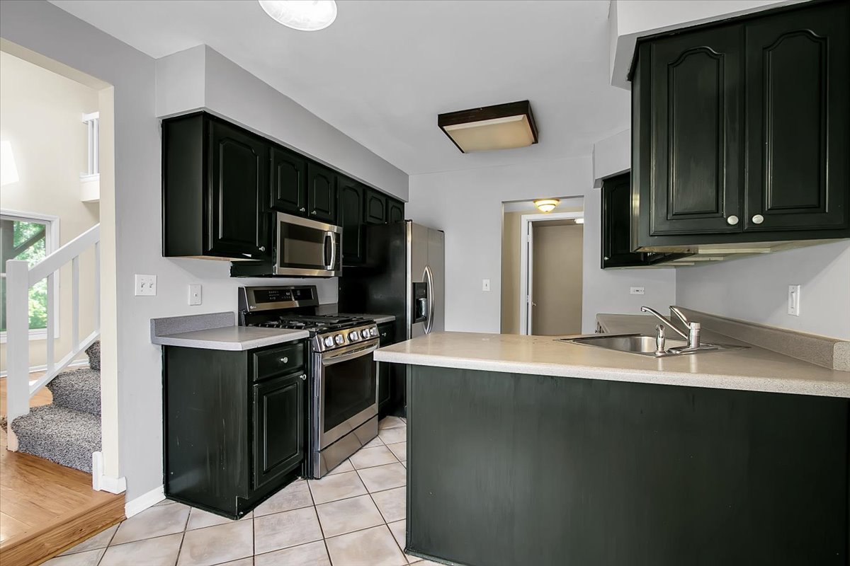 1921 Wisteria Court #3, Naperville, IL 60565