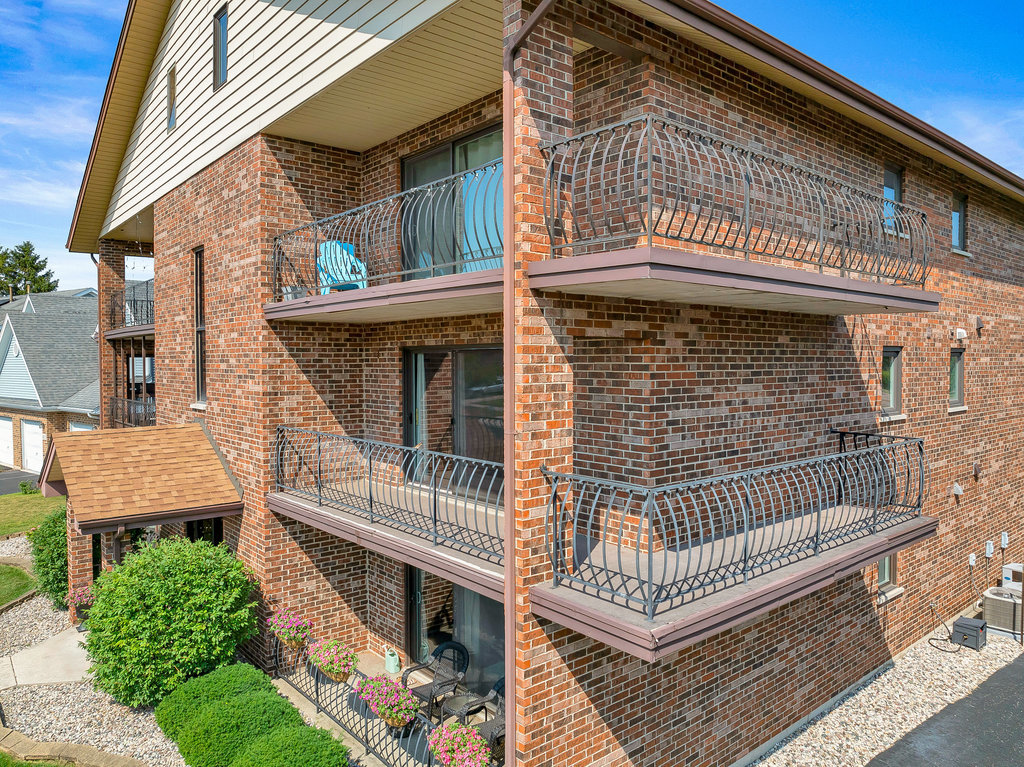 16719 Paxton Avenue #2S, Tinley Park, IL 60477