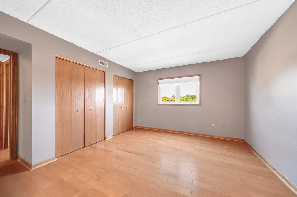 16719 Paxton Avenue #2S, Tinley Park, IL 60477
