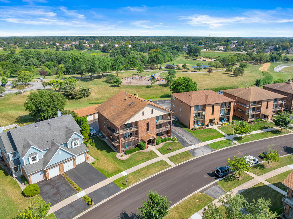 16719 Paxton Avenue #2S, Tinley Park, IL 60477