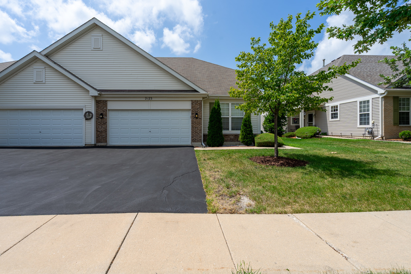 2123 Tremont Lane, Joliet, IL 60431