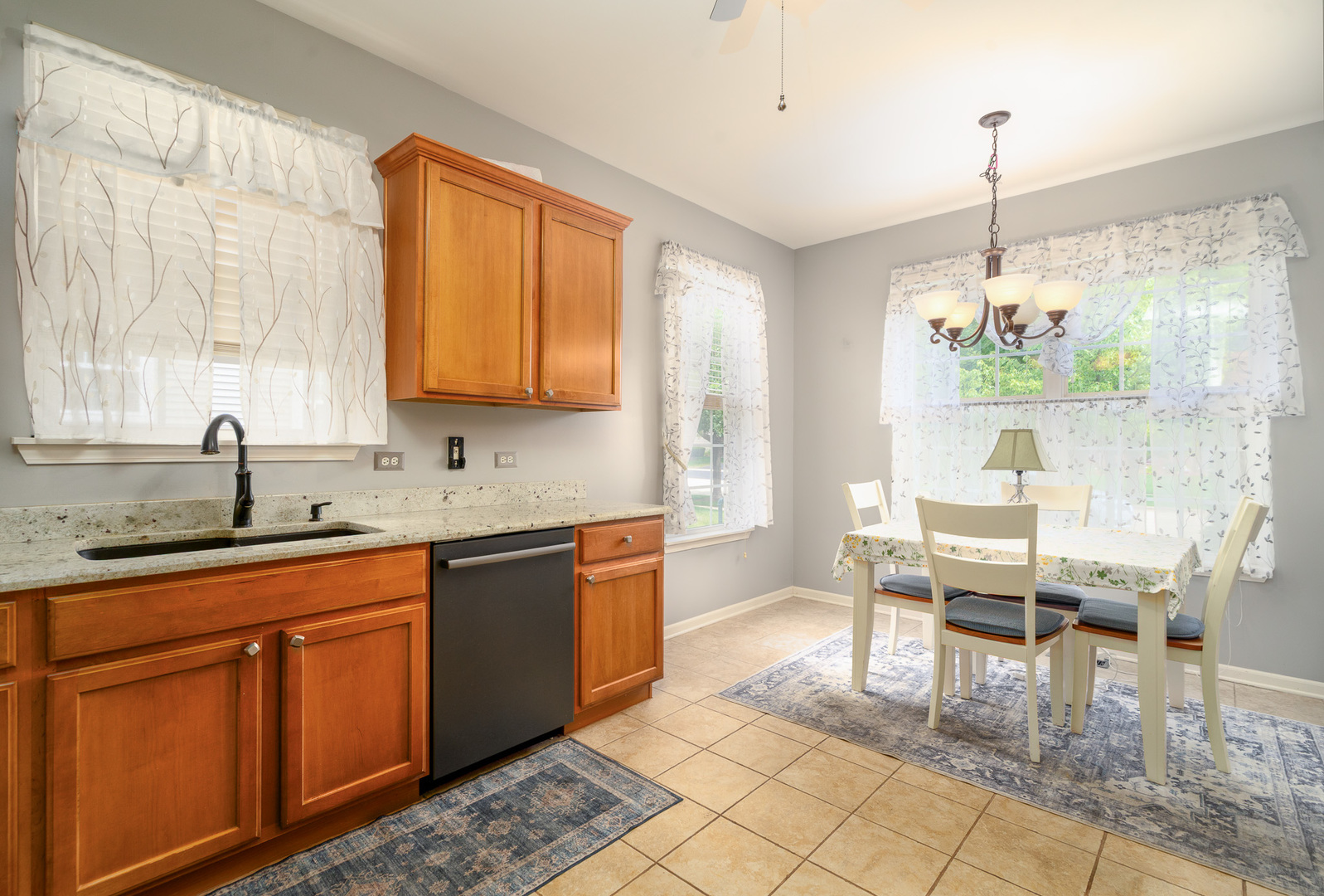 2123 Tremont Lane, Joliet, IL 60431