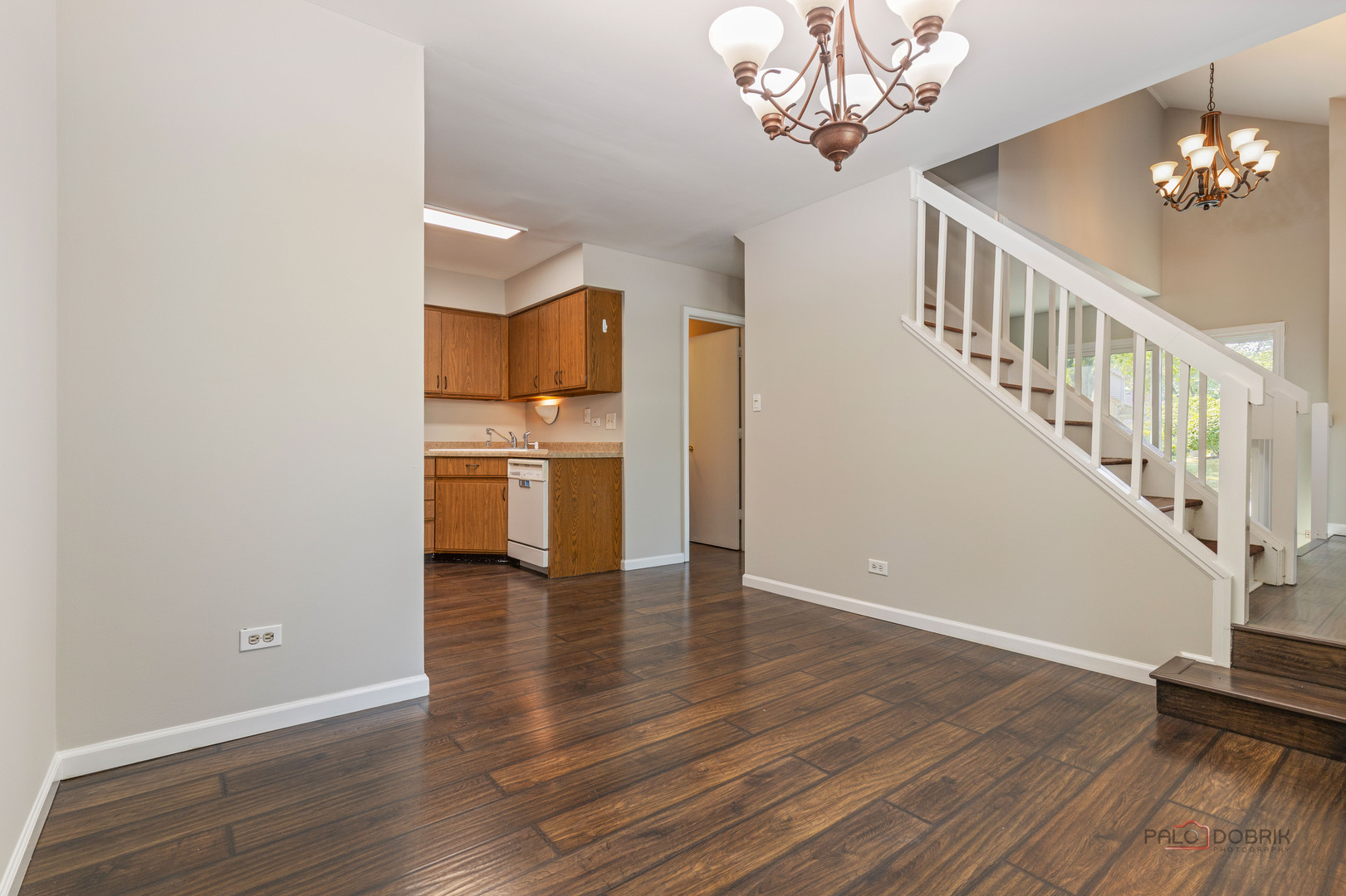 601 COLLEGE Crossing, Rolling Meadows, IL 60008