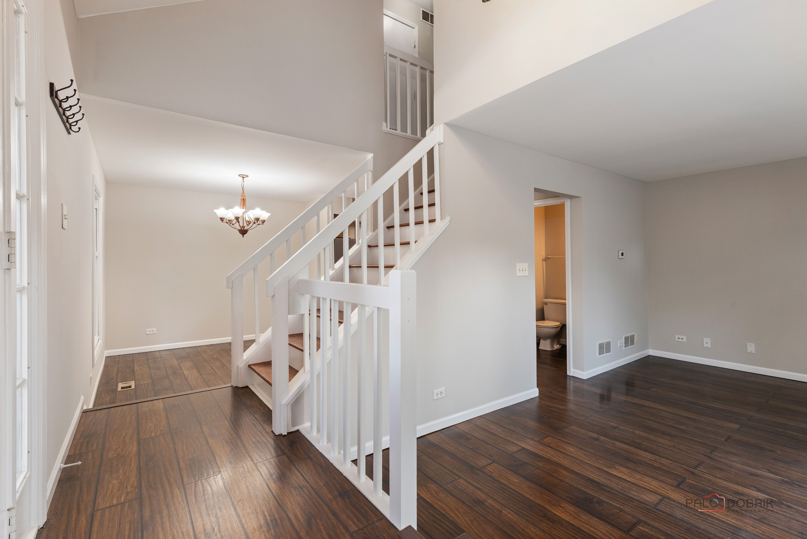 601 COLLEGE Crossing, Rolling Meadows, IL 60008