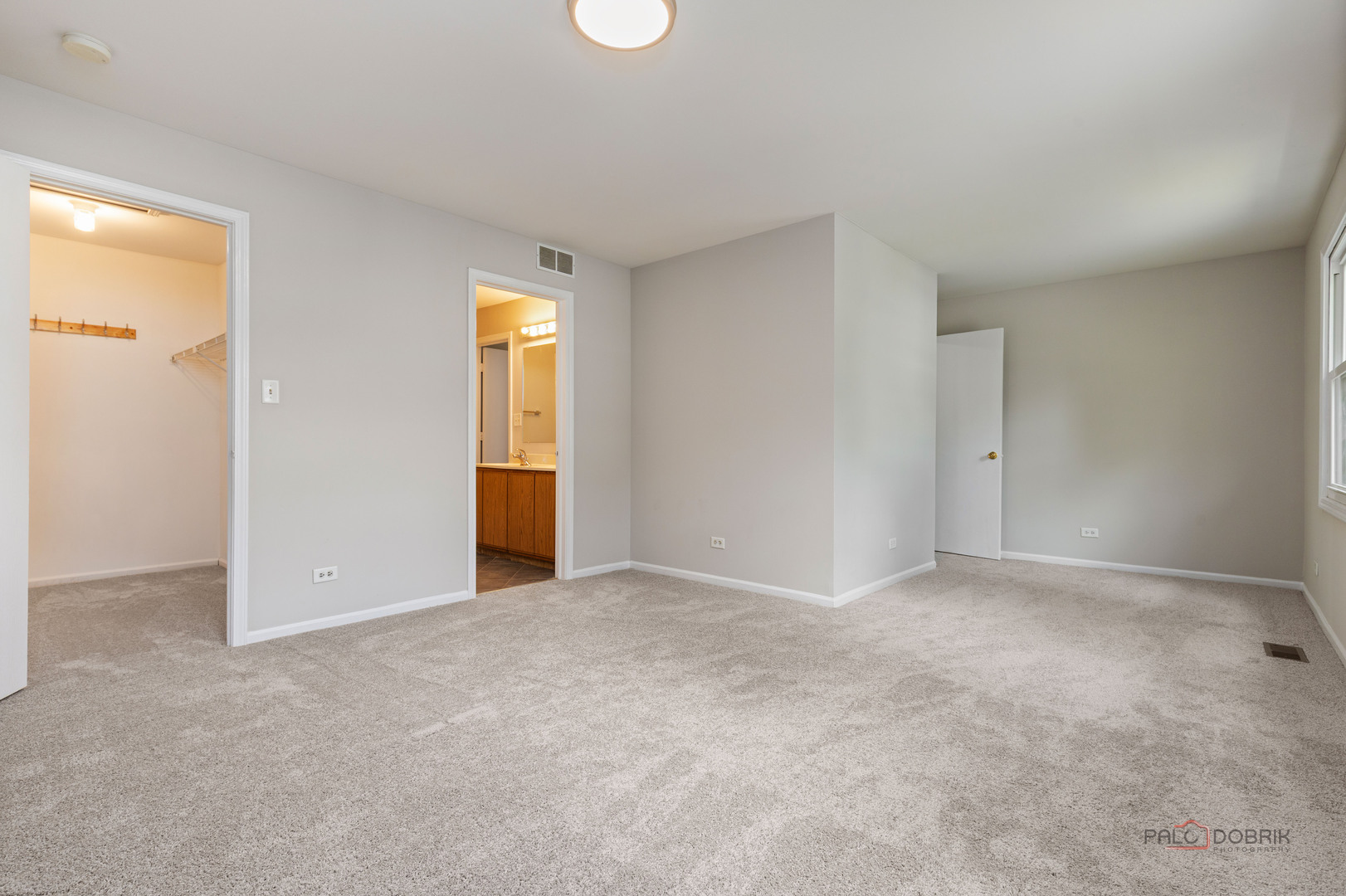601 COLLEGE Crossing, Rolling Meadows, IL 60008