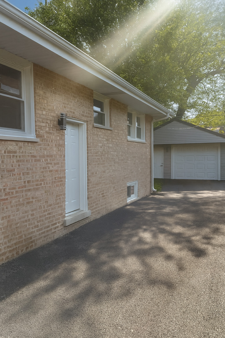 18506 Martin Avenue, Homewood, IL 60430