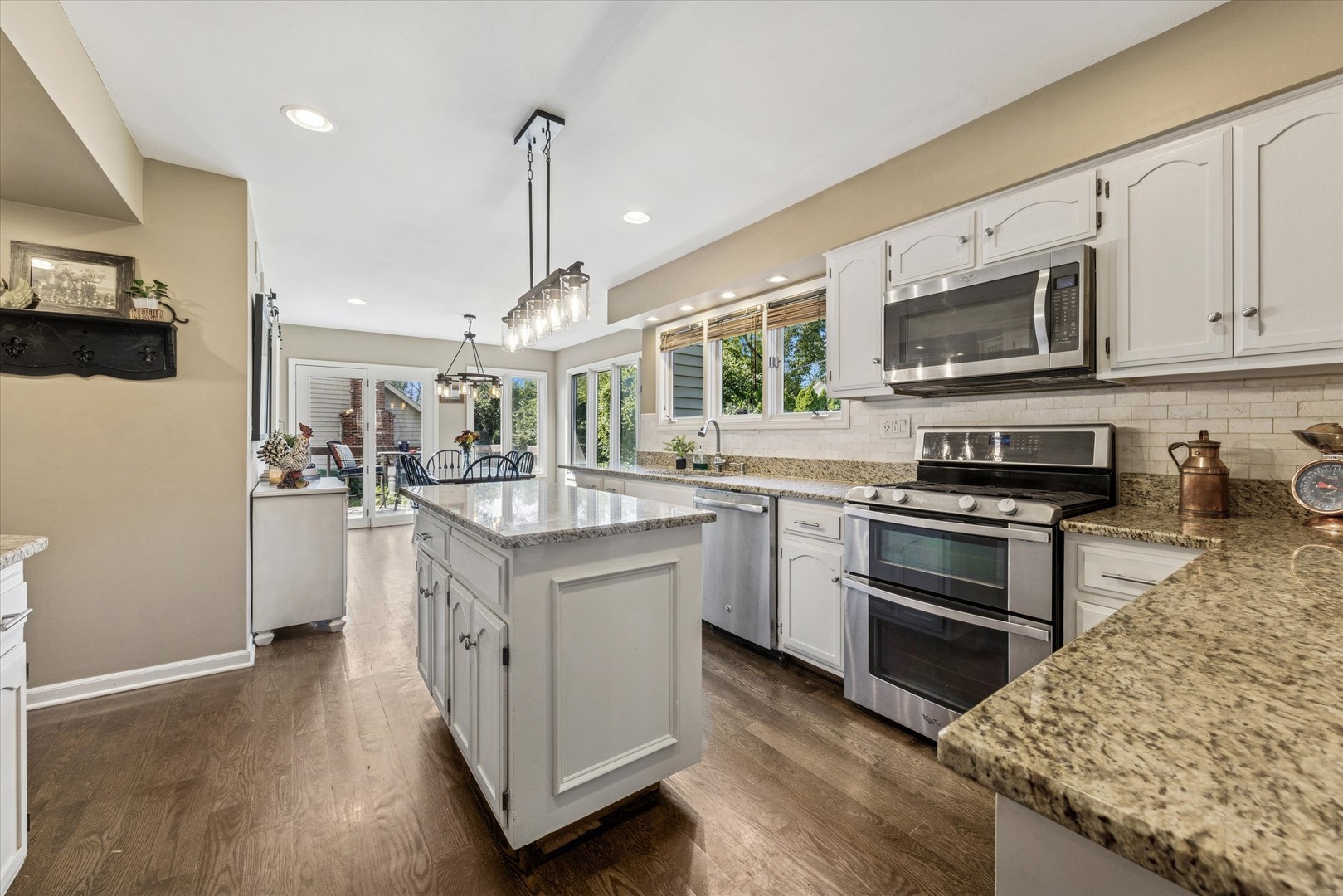 4542 Basswood Drive, Lisle, IL 60532