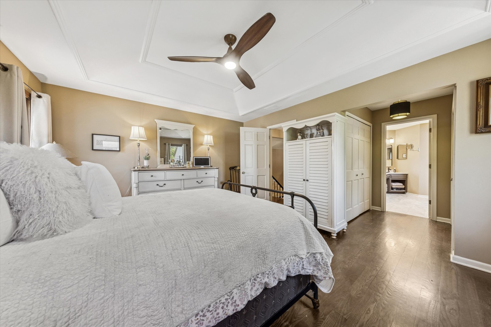 4542 Basswood Drive, Lisle, IL 60532