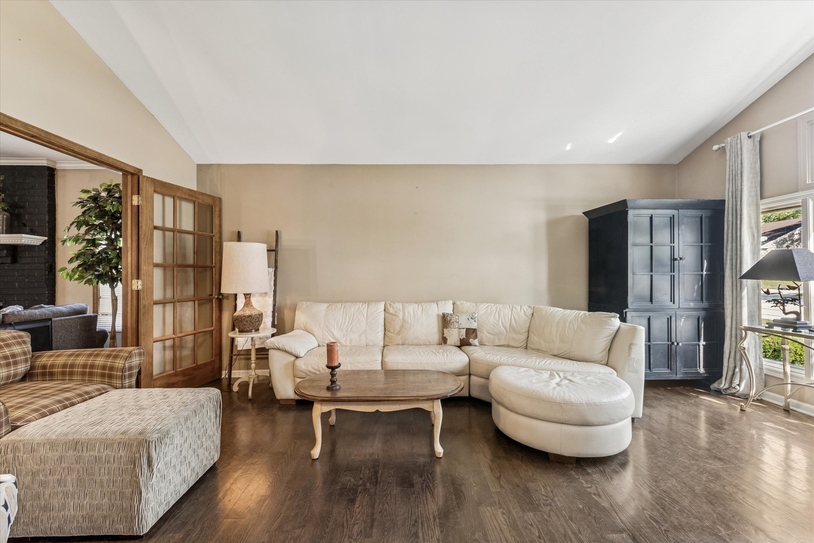 4542 Basswood Drive, Lisle, IL 60532