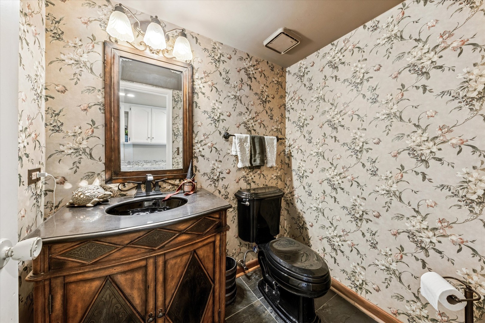 4542 Basswood Drive, Lisle, IL 60532