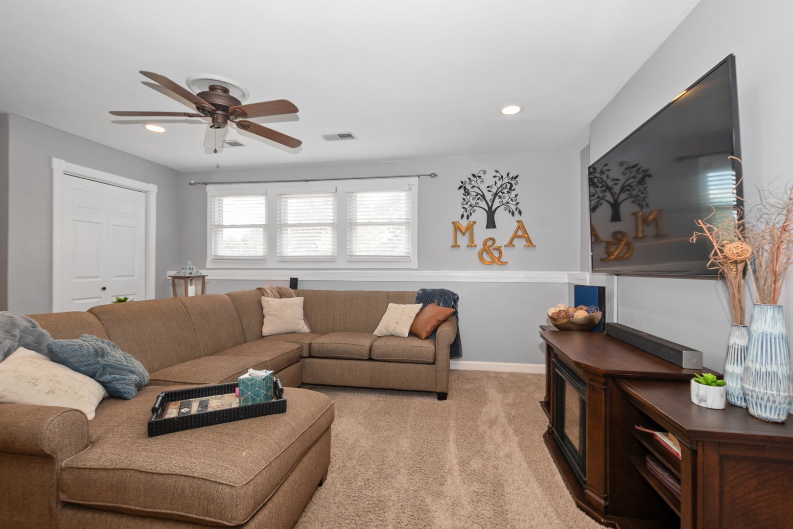 701 Lake Court, New Lenox, IL 60451