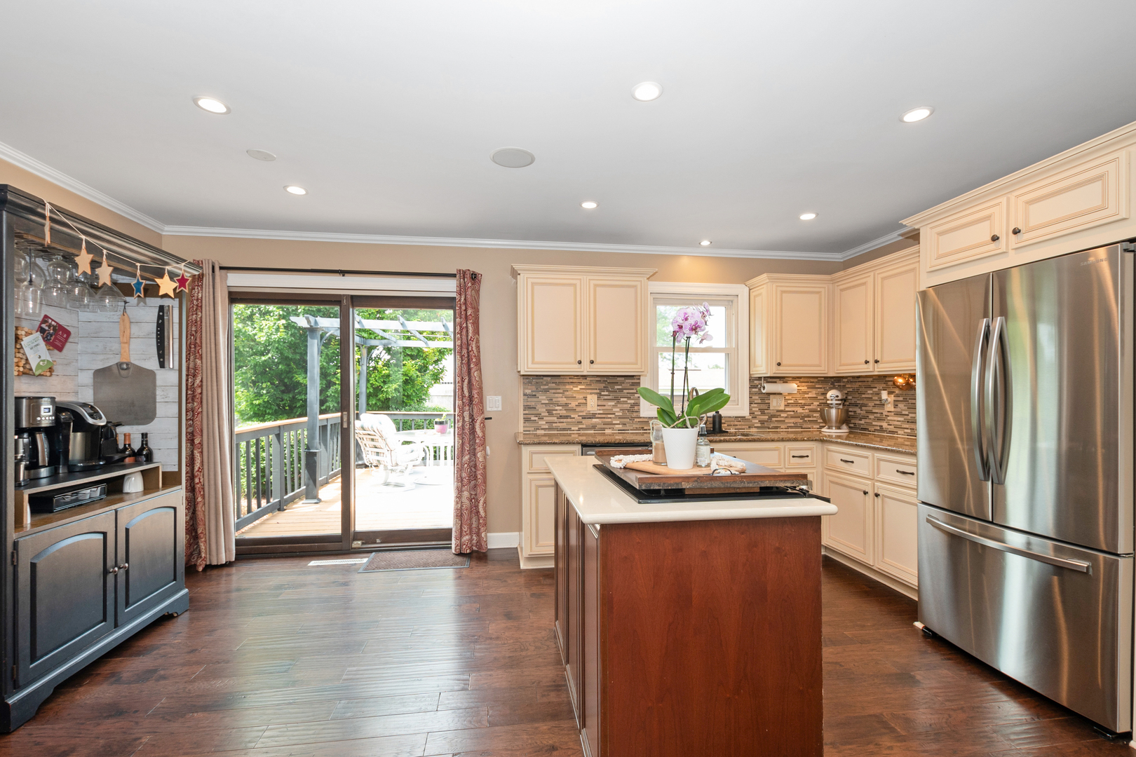 701 Lake Court, New Lenox, IL 60451