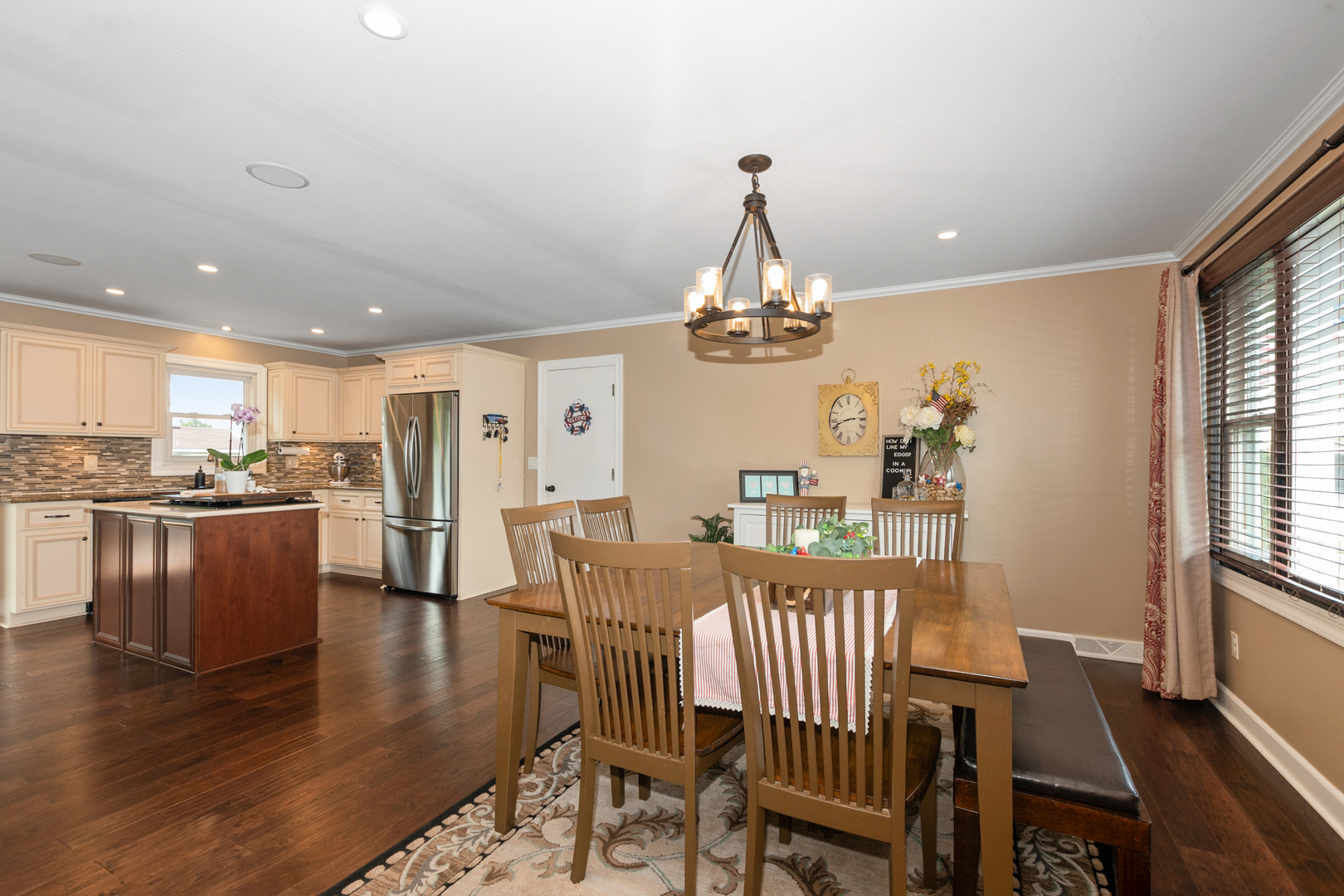 701 Lake Court, New Lenox, IL 60451