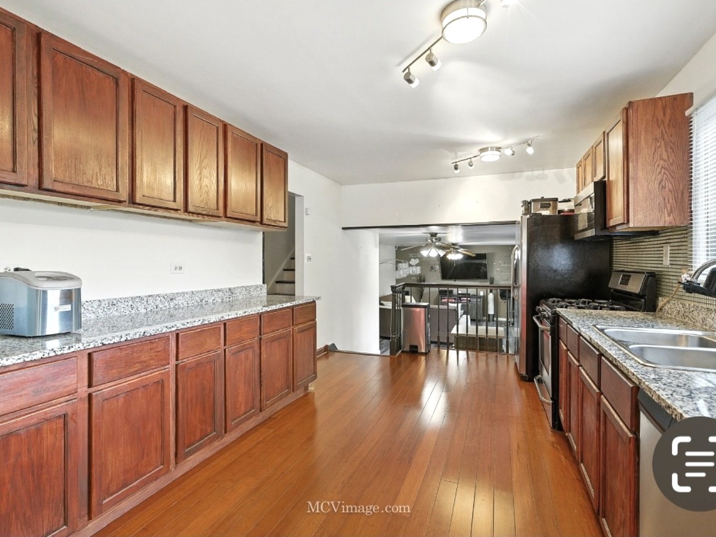 216 Cheshire Court, Bolingbrook, IL 60440