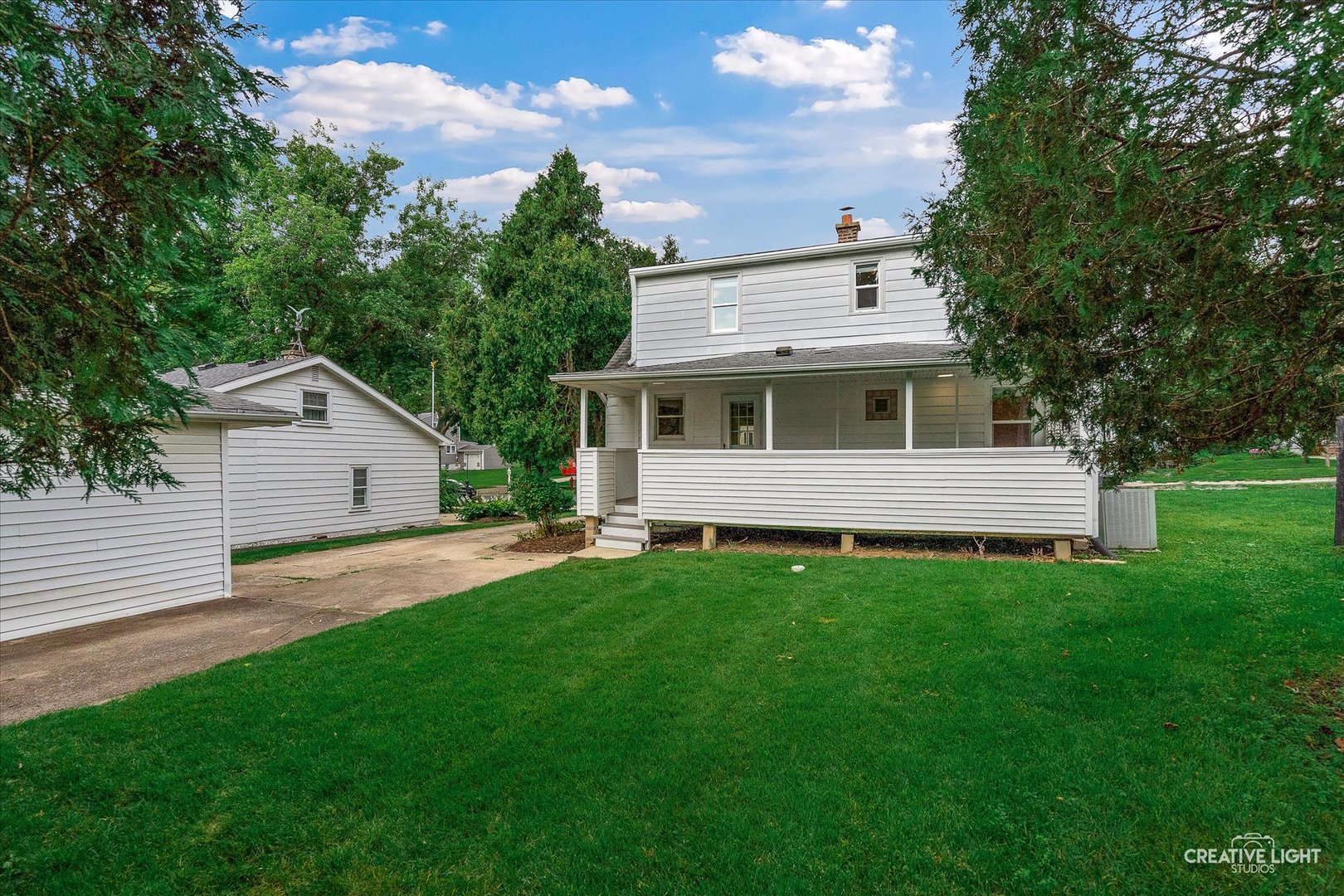 315 S Park Street, Westmont, IL 60559