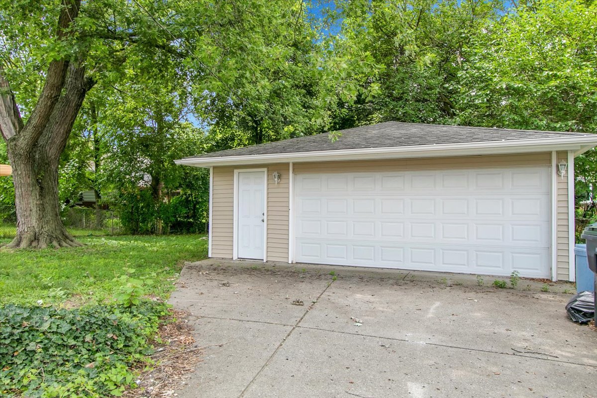 1225 King Drive, South Holland, IL 60473