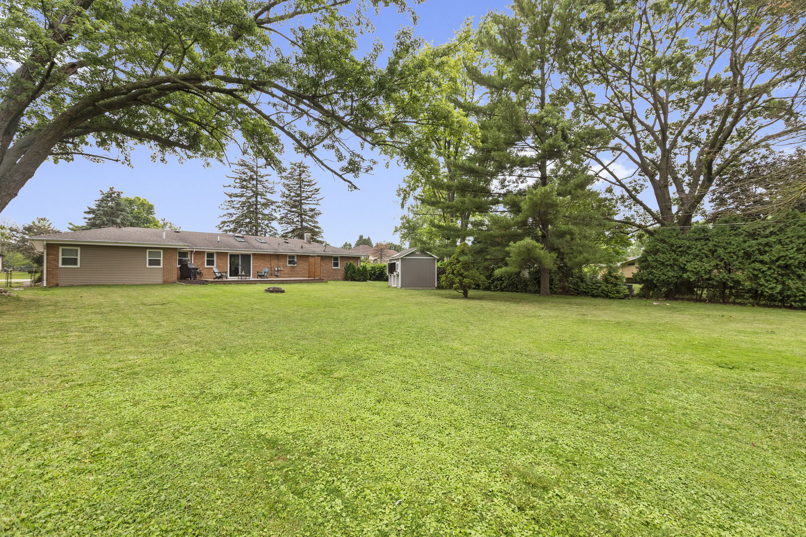 203 Coldren Drive, Prospect Heights, IL 60070
