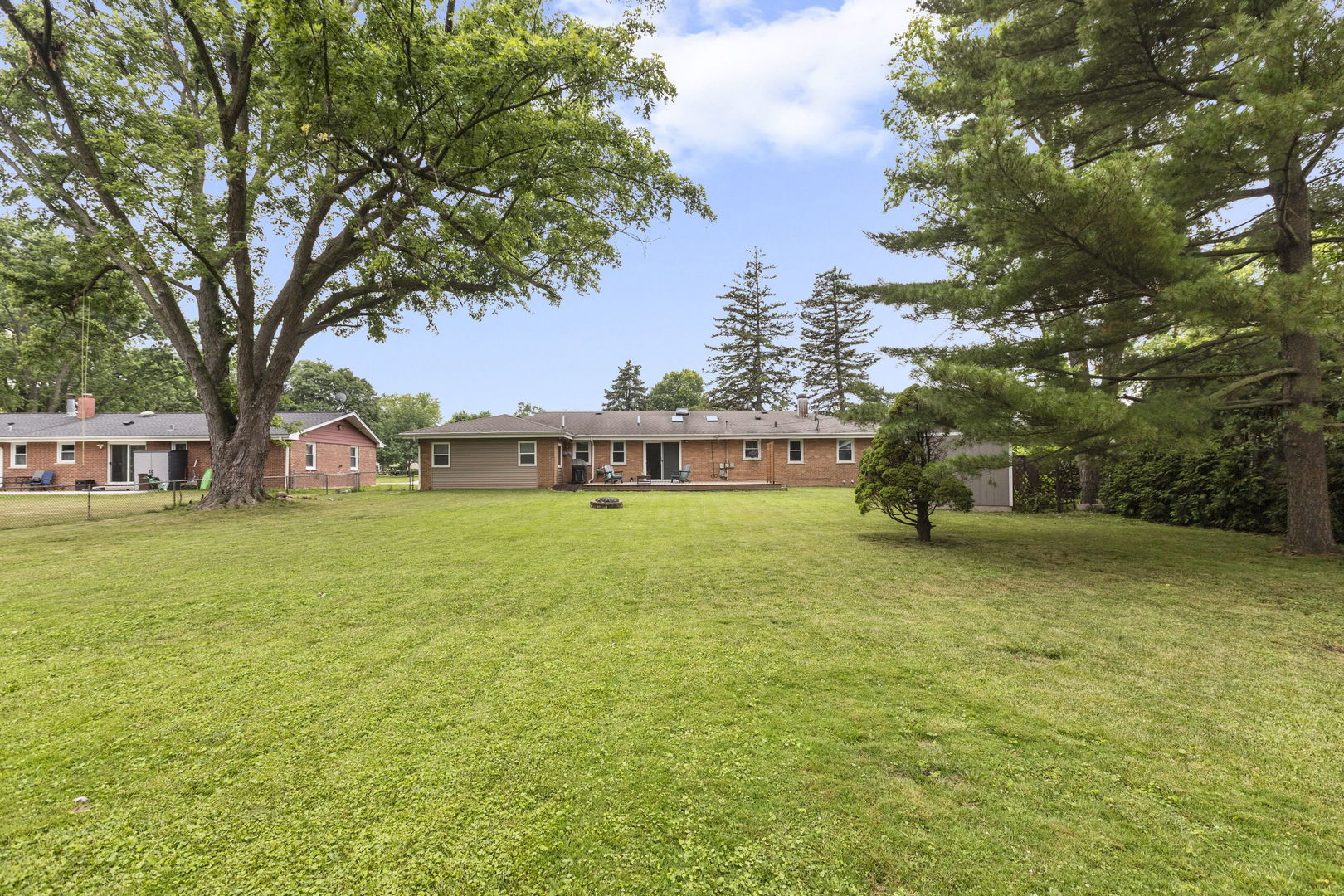 203 Coldren Drive, Prospect Heights, IL 60070