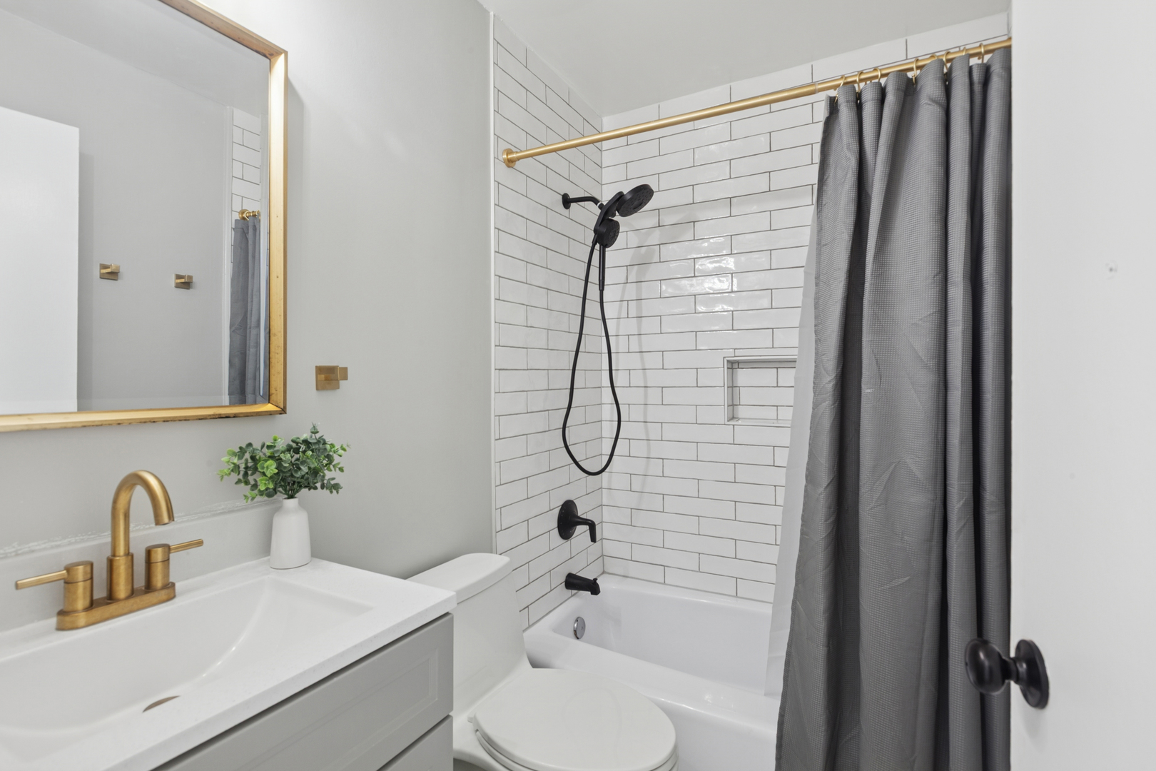 943 Orchard Court, Batavia, IL 60510