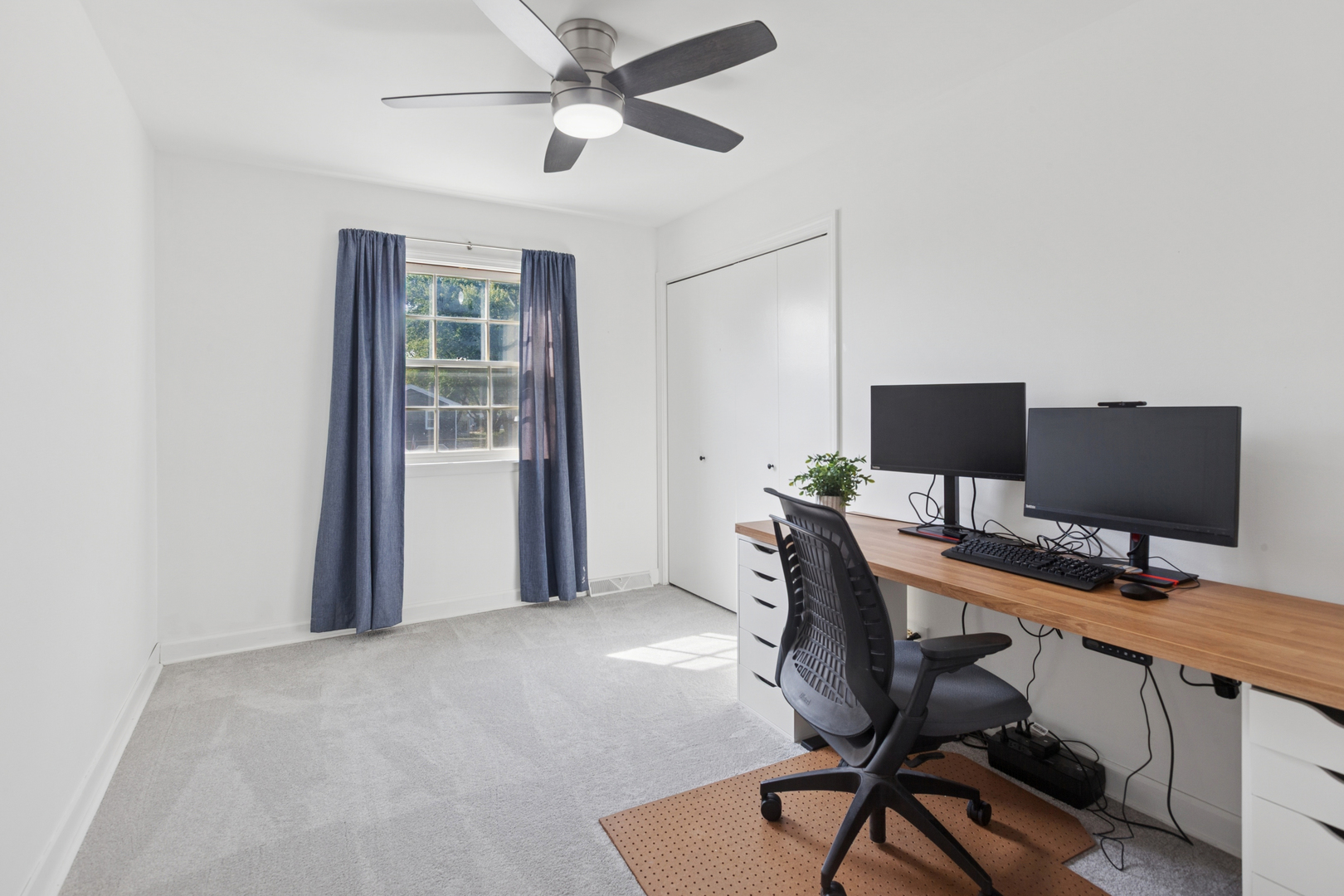 943 Orchard Court, Batavia, IL 60510