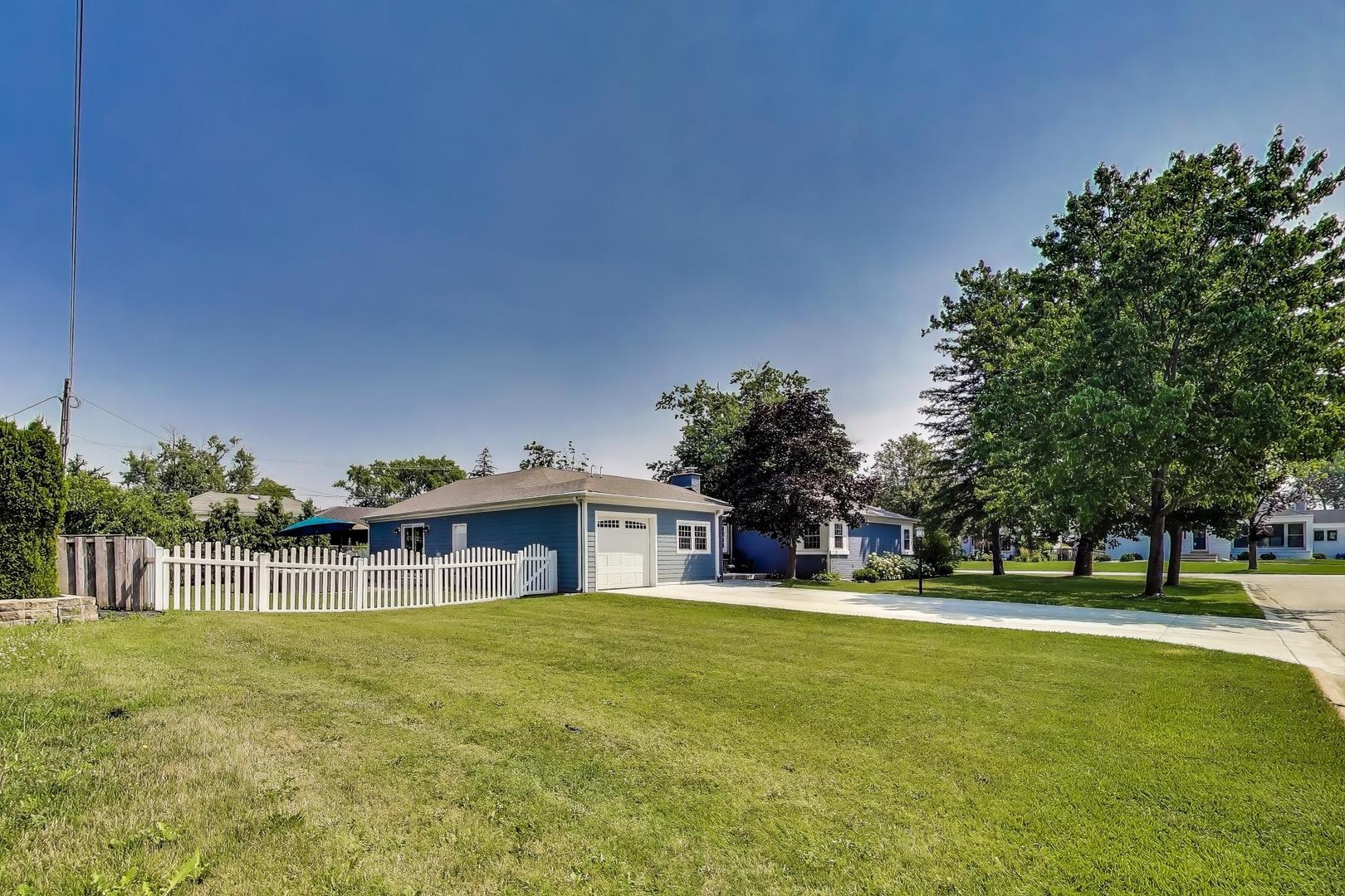 1524 Robinhood Lane, La Grange Park, IL 60526