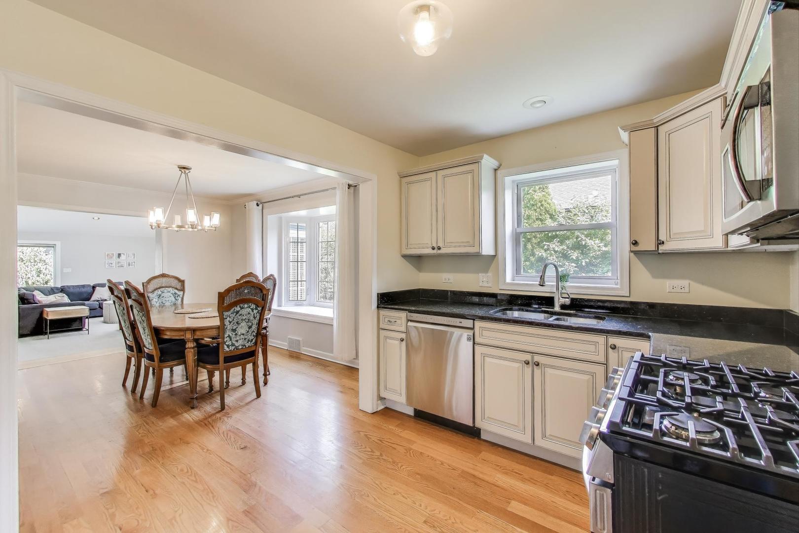 1524 Robinhood Lane, La Grange Park, IL 60526